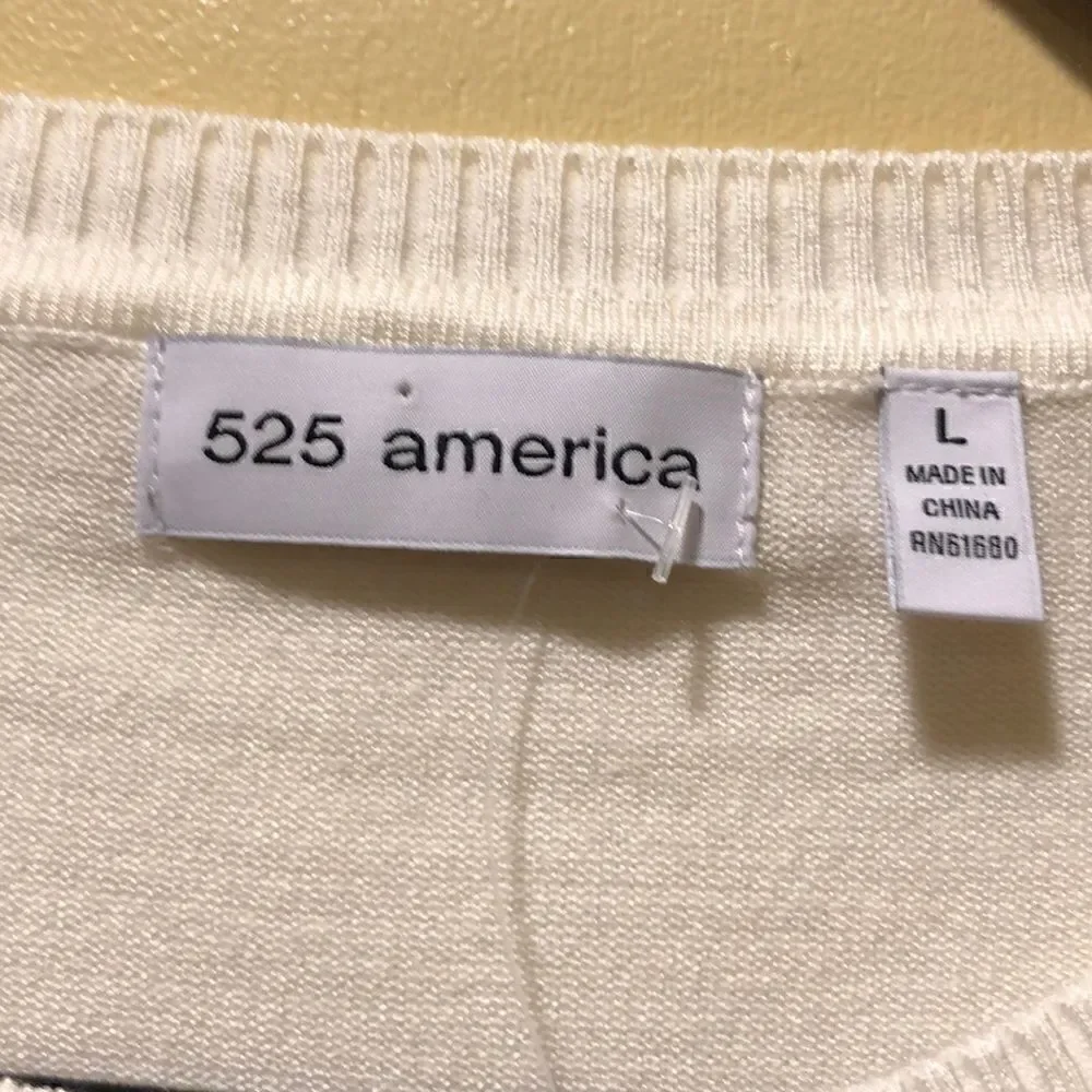 NWT 525 American Ivory Sweater, Size Large